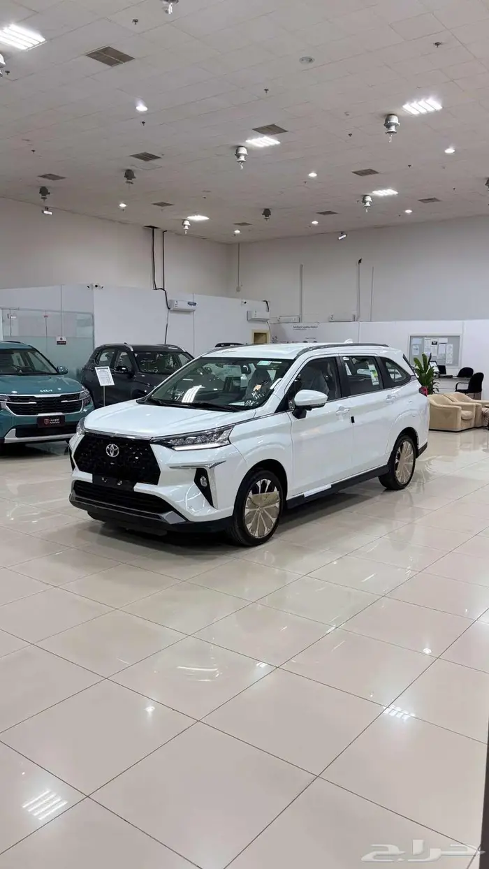 تويوتا فيلوز 2025 GLX بأقل سعر بالمملكة 4