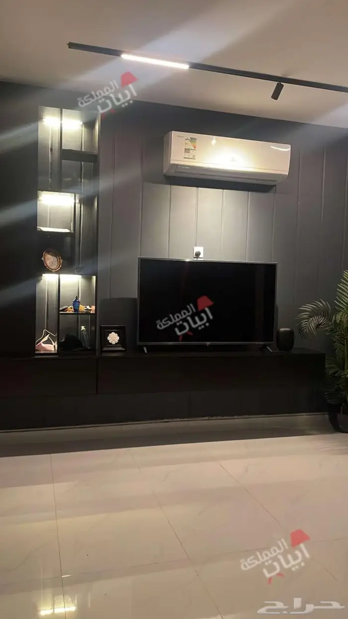 طاولة تلفزيون مزودة بإضاءة لون اسود - وصور بعد التركيب 5