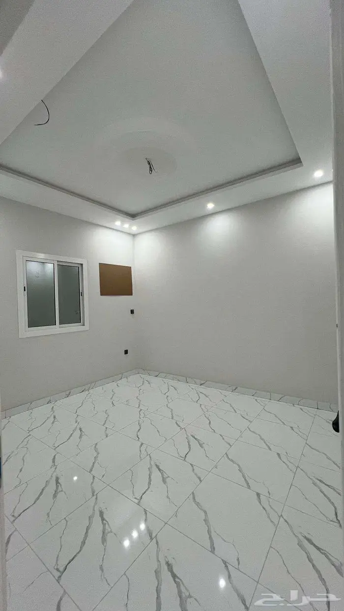 شقه 6 غرف حي الريان ب600 الف 2