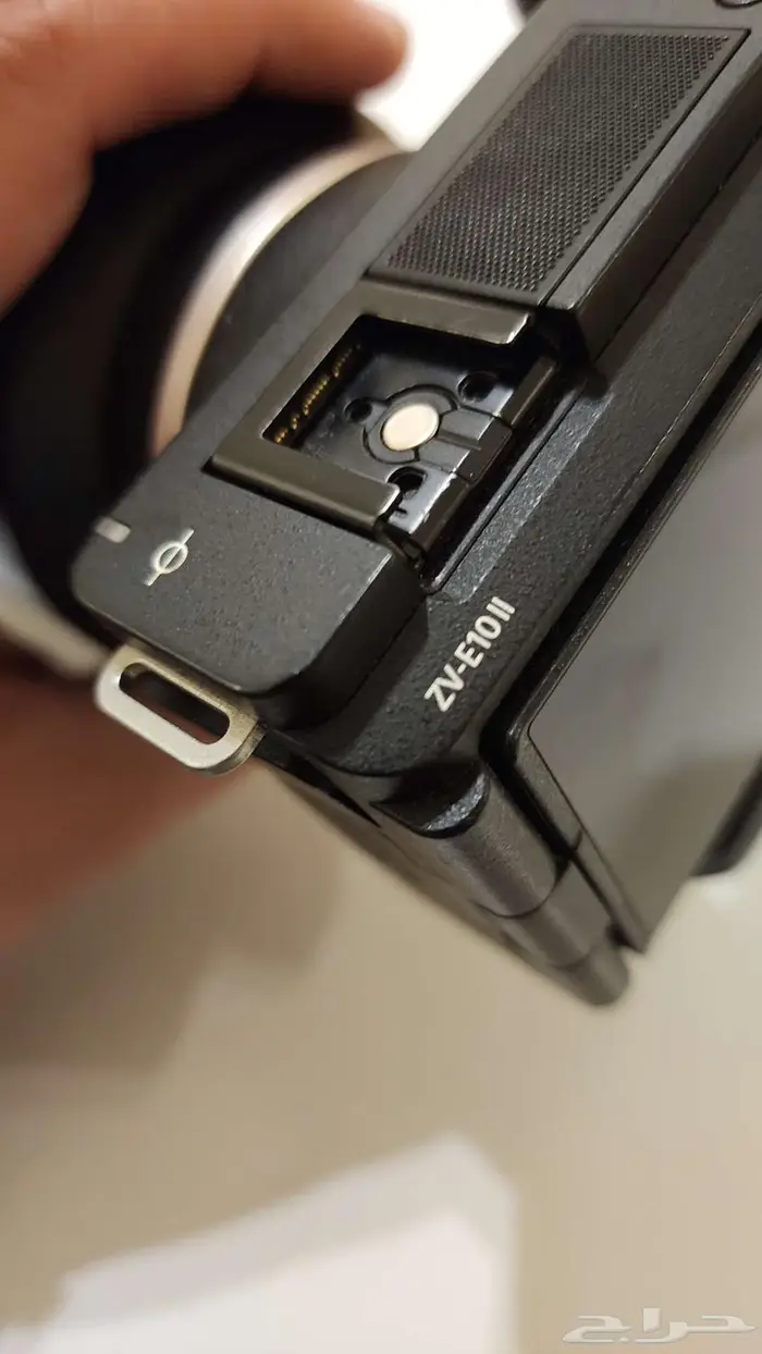 Sony ZV-E10 II   عدسة 16-50   3 بطاريات   ميموري 300MB s 3