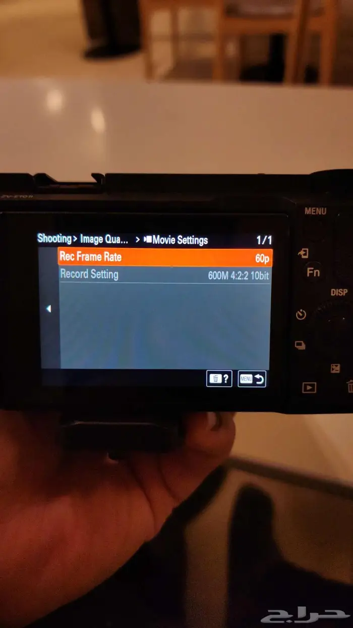 Sony ZV-E10 II   عدسة 16-50   3 بطاريات   ميموري 300MB s 5