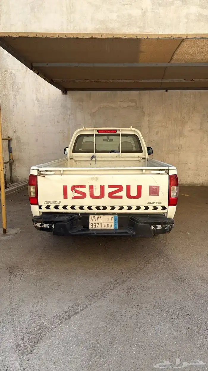 للبيع ايسوزو 2005 6