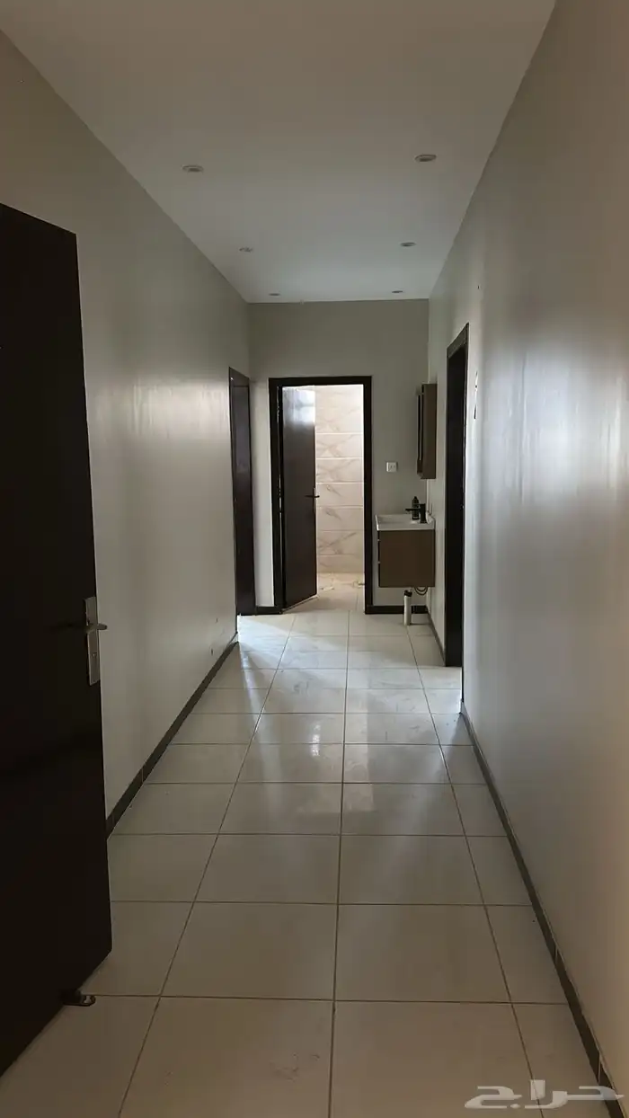 شقه للايجار حي الجنادريه 10