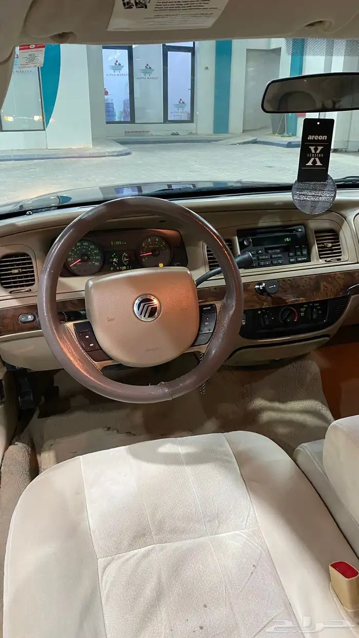 فورد جراند ماركيز 2010 8