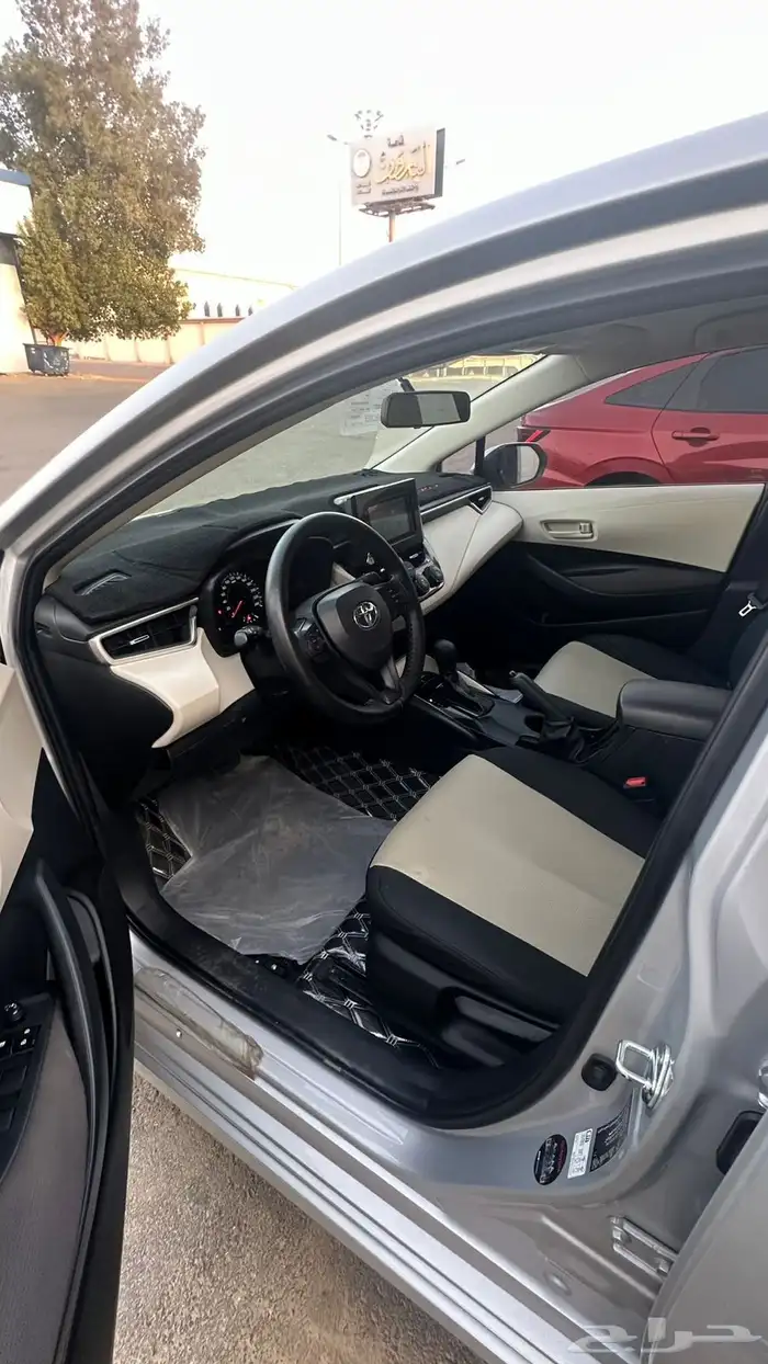 تويوتا كورولا محرك كبير ممشى قليل تحت الضمان 9