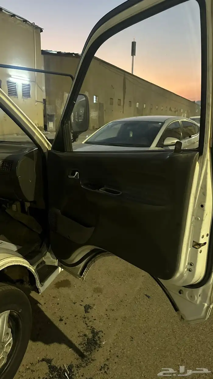 للبيع كيا ديزل 2004 باص 9