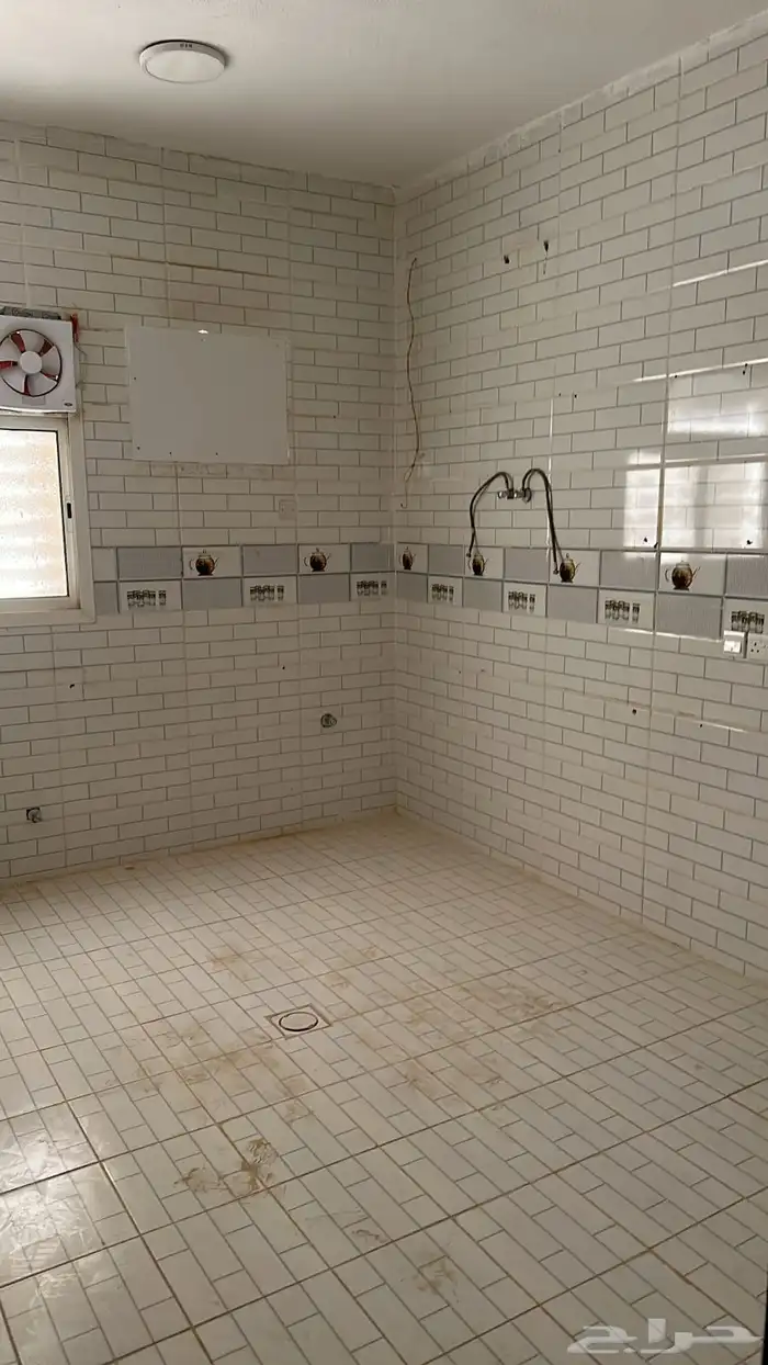 شقه للايجار حي الجنادريه 4