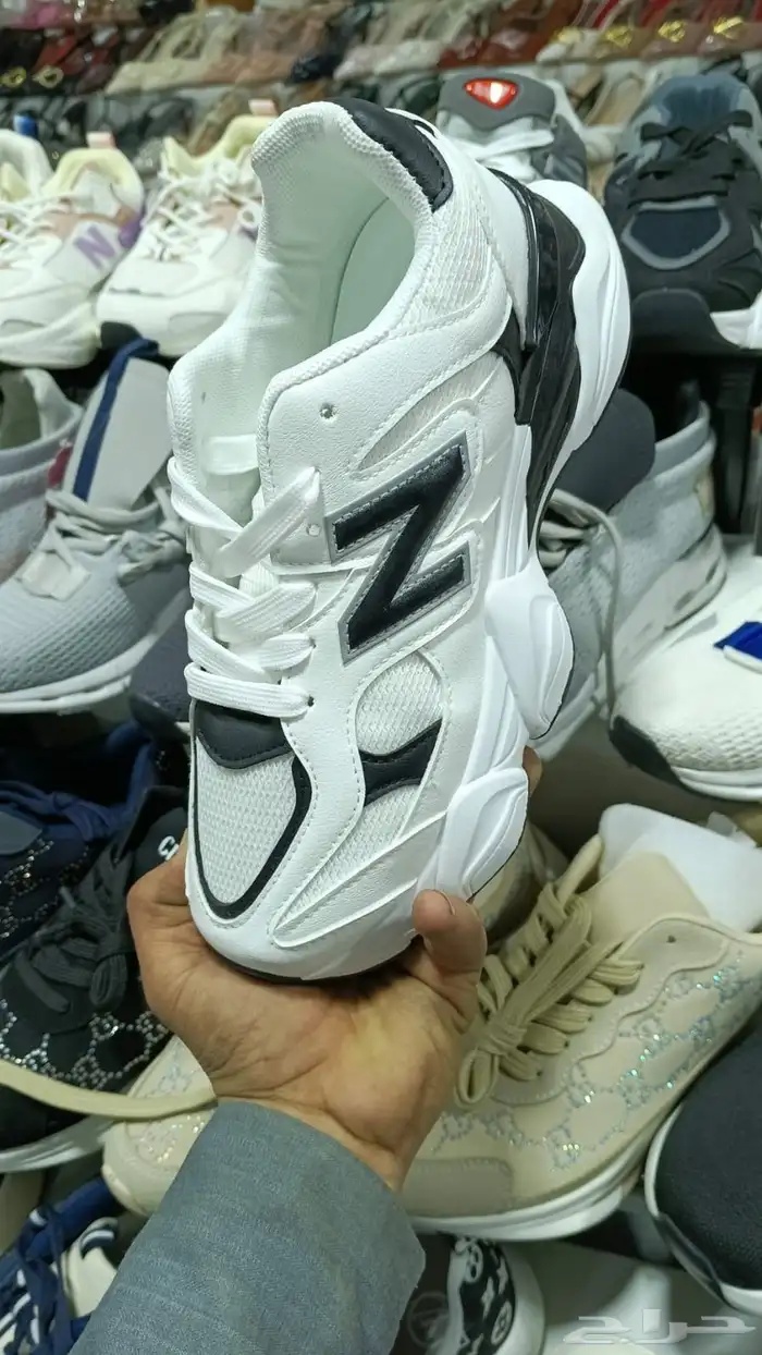 شوزات رجالي ونسائي 59