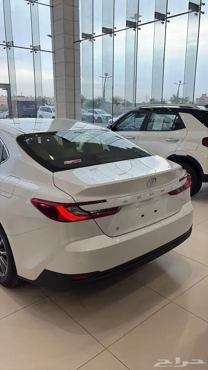 كامري E 2025 عروض نهاية العام 5