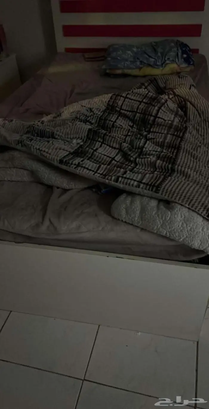 طاولت مكتب 2 سرير نوم 3