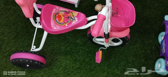 كرسي طعام بحاله ممتازه مع بايسكل اطفال ومجموعه العاب 14