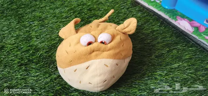 كرسي طعام بحاله ممتازه مع بايسكل اطفال ومجموعه العاب 20