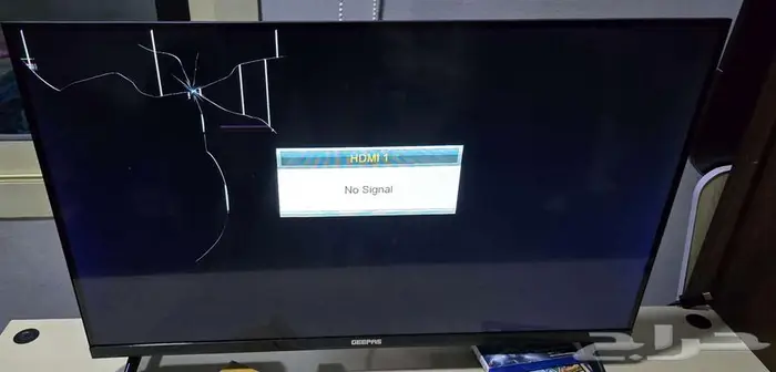 شاشة 32 بها كسر 1