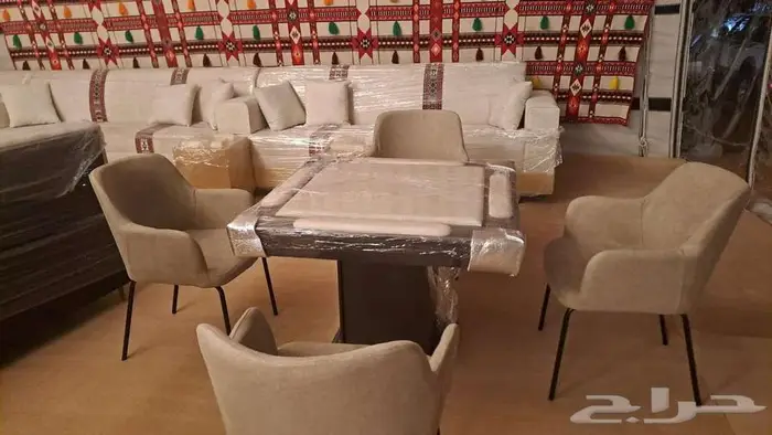 طاولة بلوت ملكية مع كراسي توصيل فوري بالشرقية 1