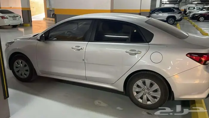 كيا ريو موديل 21 ممشى 47 الف كيلو استاندر 2