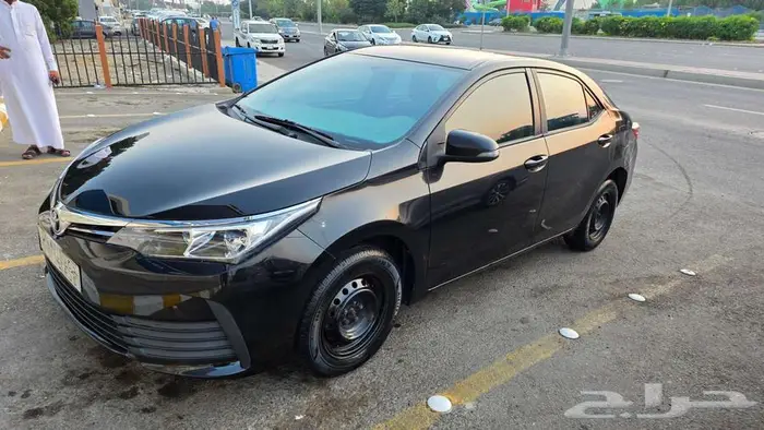 كورولا موديل 17 نظيف جدا ومشدشد اصلي 2