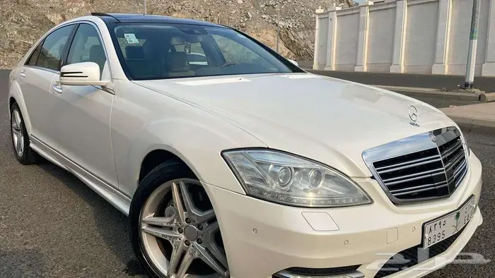 مرسيدس بانوراما 2011 لؤلؤي نظيف 1