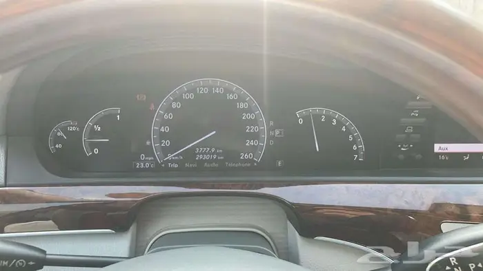 مرسيدس بانوراما 2011 لؤلؤي نظيف 5