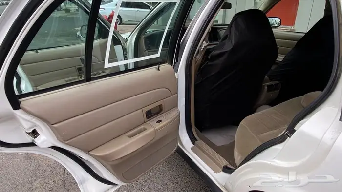 فورد فكتوريا 2005 سعودي 12