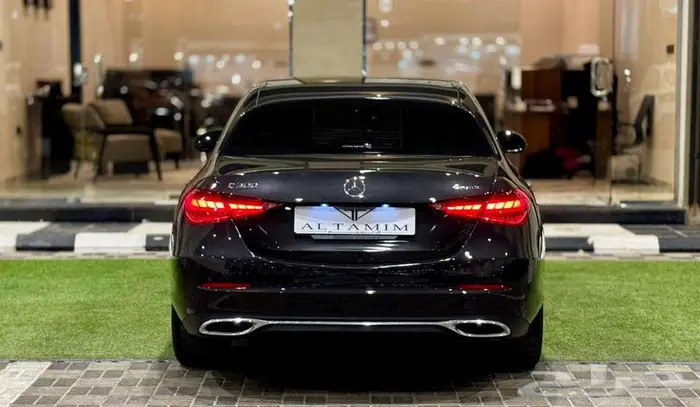 Mercedes Benz C300 Avant Guard 2023 - clean title 26