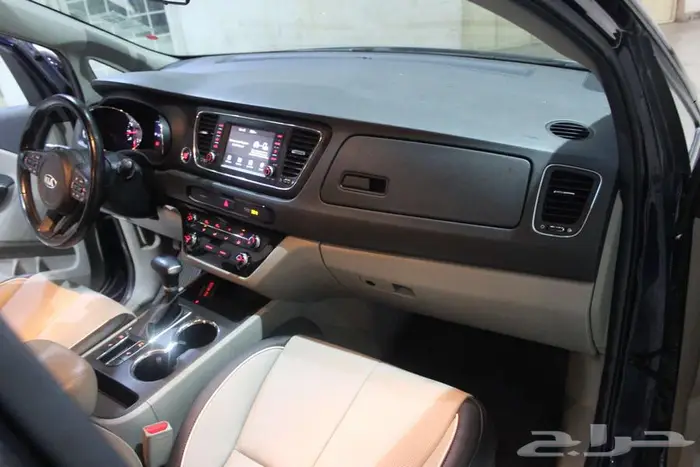 كيا كارنيفال 2020 ازرق بطاقة جمركية 35