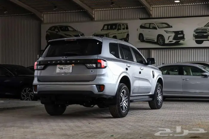 فورد ايفريست ديزل نص فل موديل 2024 15