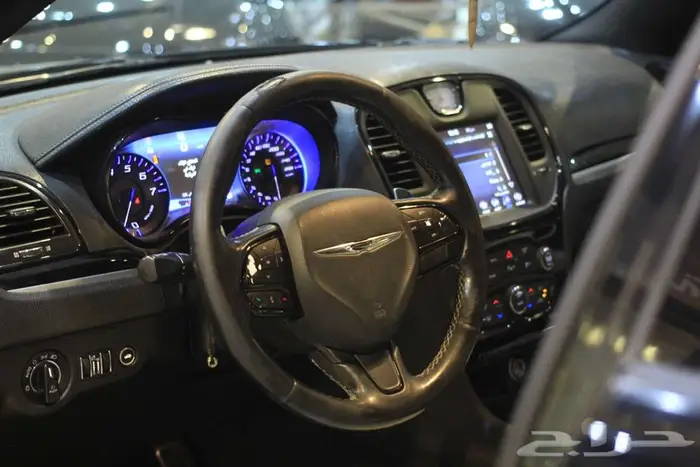 كرايزلر موديل 2020 S اسود 8