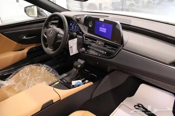 لكزس ES250 2025 11
