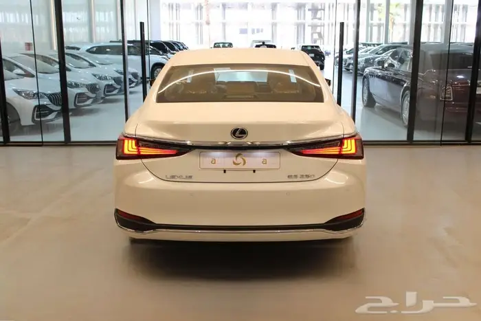 لكزس ES250 2025 5
