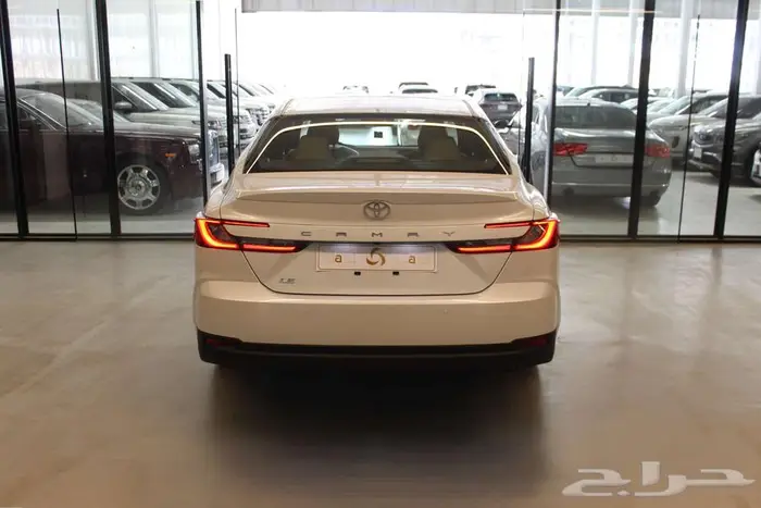 تويوتا كامري LE 2025 5