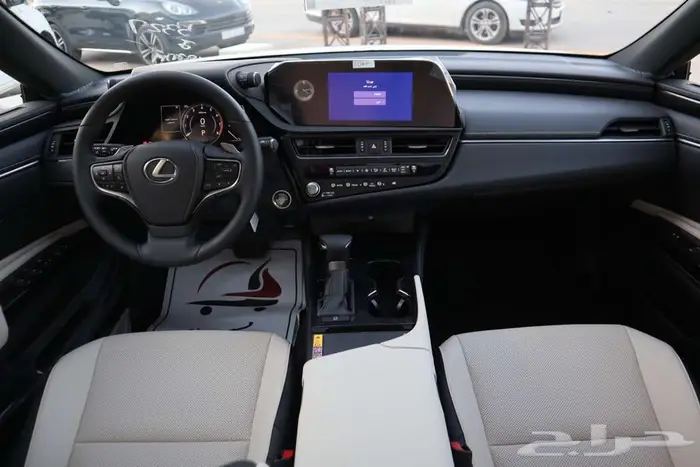 لكزس ES250 ستاندر 2025 بنزين سعودي 10