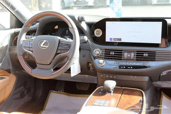لكزس - LS500 برستيج - 2025 - خليجي 4