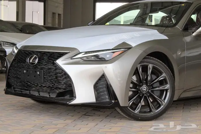 لكزس - IS350 F Sport - خليجي - 2025 - فل كامل 3