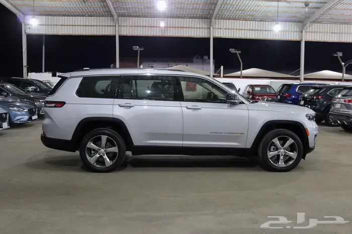 جراند شيروكي 2022 فل كامل ليميتد 3