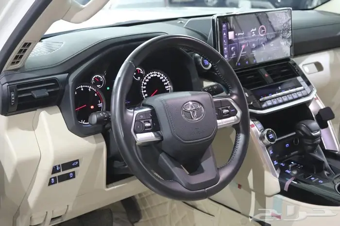 لاندكروزر GXR L3 2022 11