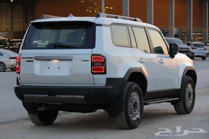 تويوتا برادو TXL3 بنزين 2026 9