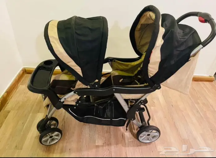 عربتا اطفال توأم و عكاز بحاله ممتازه 3