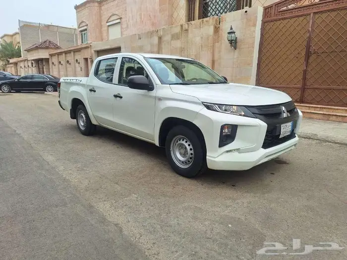 ميتسوبيشي L200 بنزين الموديل 2022 1
