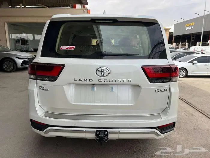 تويوتا لاندكروزر GXR L3 بنزين 2025 متاح اقساط و كاش 4