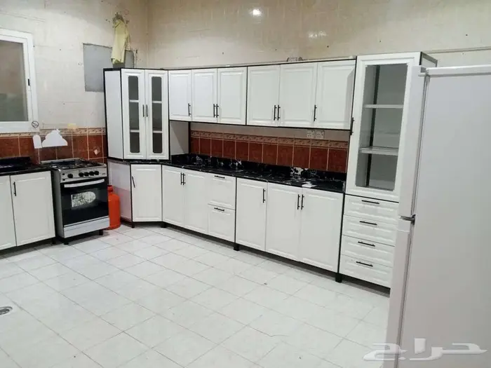 شقة مؤثثه حي ظهرة لبن ثلاث وصاله 6000 شهريا 1