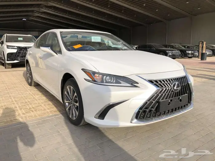 لكزس ES250 2025 استاندر سعودي 32