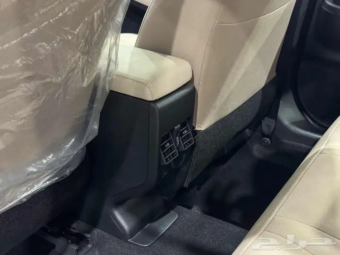 تويوتا يارس نص فل ابيض بنزين 2026 اقل سعر كاش وبنوك 17