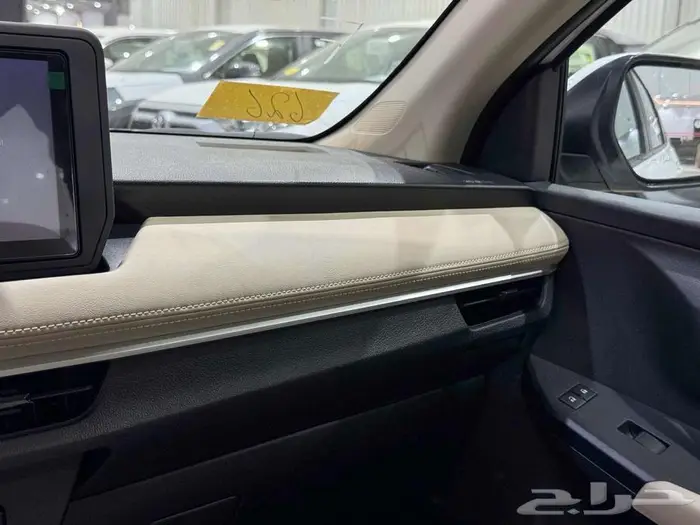 تويوتا يارس نص فل ابيض بنزين 2026 اقل سعر كاش وبنوك 22