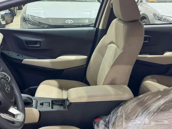 تويوتا يارس نص فل ابيض بنزين 2026 اقل سعر كاش وبنوك 32