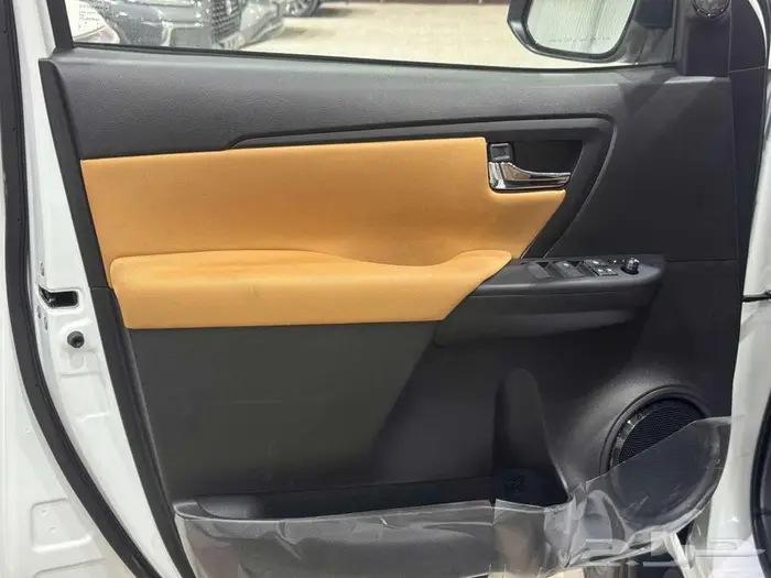 تويوتا فورتشنر دبل 4 سلندر ابيض بنزين 2026 اقل سعر 23