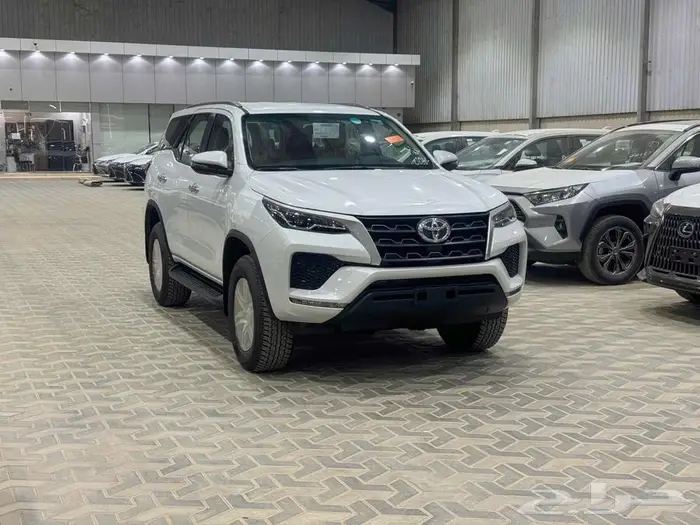 تويوتا فورتشنر دبل 4 سلندر ابيض بنزين 2026 اقل سعر 1