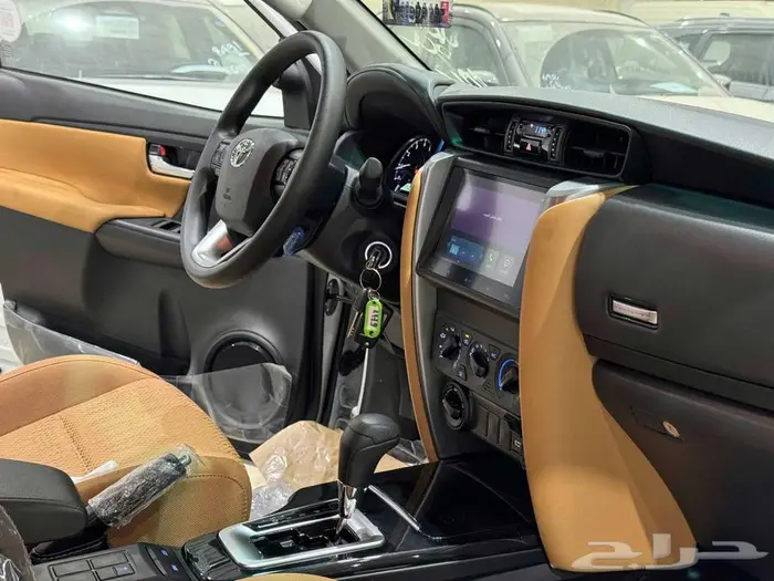 تويوتا فورتشنر دبل 4 سلندر ابيض بنزين 2026 اقل سعر 24