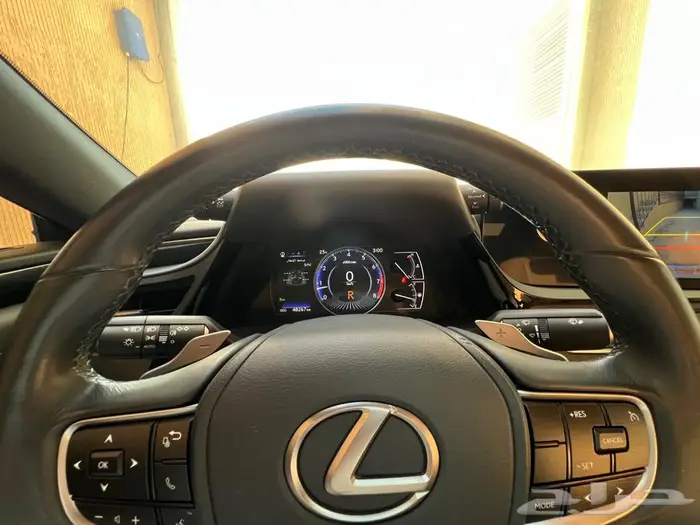 للبيع لكزس es 250 AA 2023 14