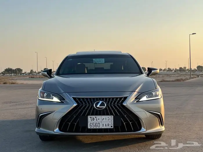 للبيع لكزس es 250 AA 2023 0