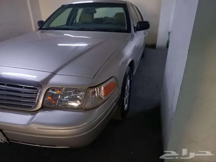 للبيع فورد كراون فكتوريا 2008 1